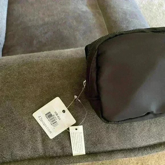 Crossbody purse - Picture 2 of 3